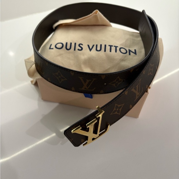 Authentic Louis Vuitton reversible belt - Picture 5 of 5